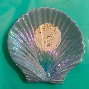 Papyrus Iridescent Shell Decor